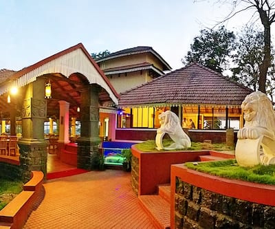 https://imgcld.yatra.com/ytimages/image/upload/t_hotel_yatra_city_desktop/v1432091095/Domestic Hotels/Hotels_Coorg/Porcupine Castle/Overview.jpg